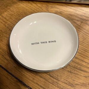 Kate Spade: Take the Cake Ring Dish